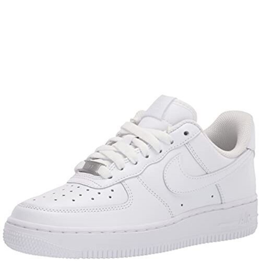 NIKE WOMEN'S BASKETBALL SHOE, WHITE/WHITE-WHITE, 7.5